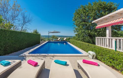 المرافق, Rosa  in Labin with 5 bedrooms and 5 bathrooms in Presika