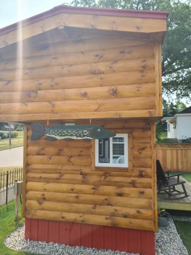 Tiny Digs Lakeshore - Tiny House Lodging