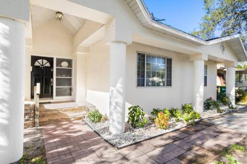 4 BR Vacation Home Near Clearwater Beach - Amazing Patio!