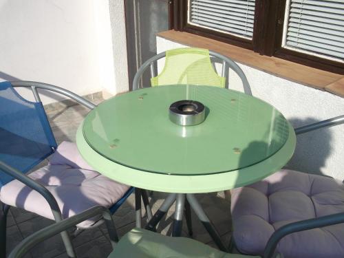 Apartment with Garden View image 5