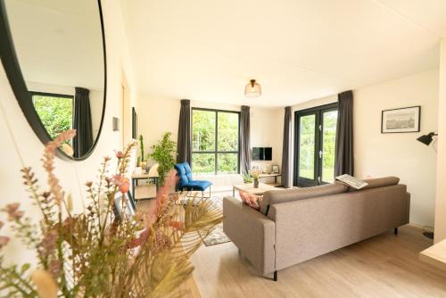  Goldenescape 6P Vip cottage met royale tuin en Hottub in Ewijk