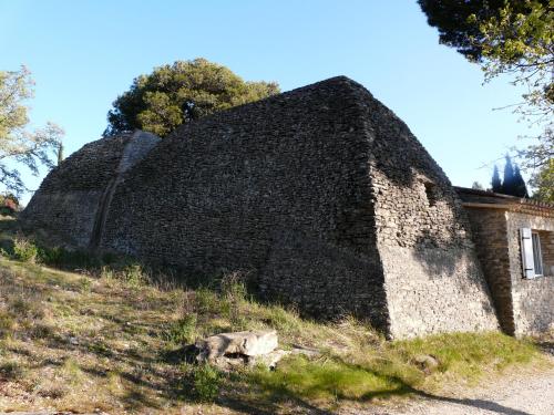 Mas de charme au calme en pleine garrigue