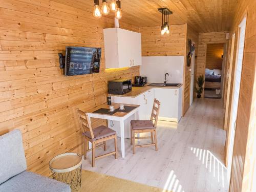 Kitchen, Cosa Nostra Apartman in Sarvar