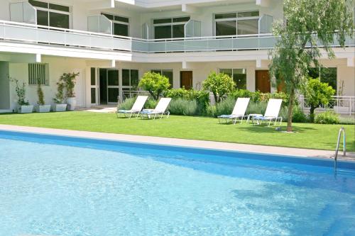 Corina Suites & Apartments - image 3