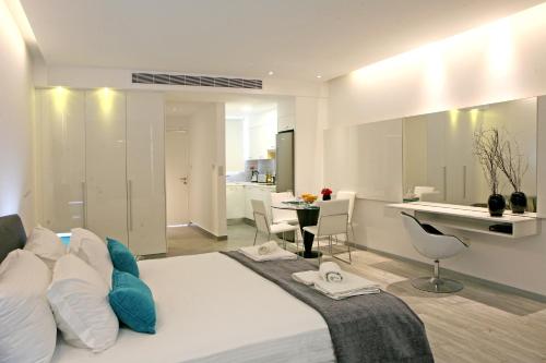 Corina Suites & Apartments - main image