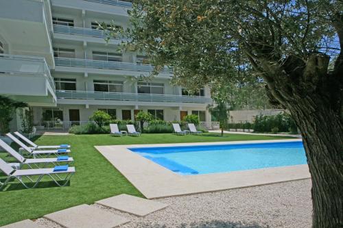 Corina Suites & Apartments - image 13