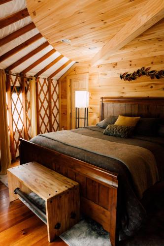 Fontana @ Sky Ridge Yurts in Bryson City, USA