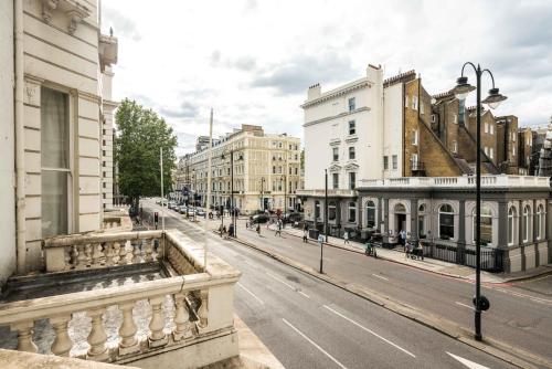 Four Beds by the Station, Londra