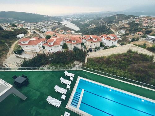 Business & Relax Villa in Alanya, Privacy, Pool, 3 Floors, Top-Class Home