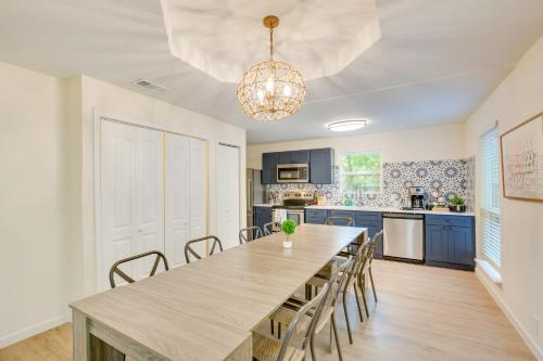 Malakoff Retreat with Hot Tub and Lake Access! in Malakoff, USA