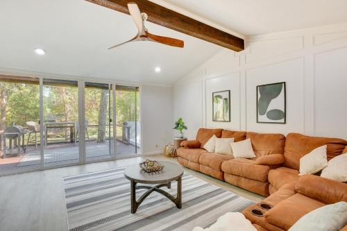 Malakoff Retreat with Hot Tub and Lake Access! in Malakoff, USA