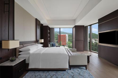 Executive Elite Suite image 3