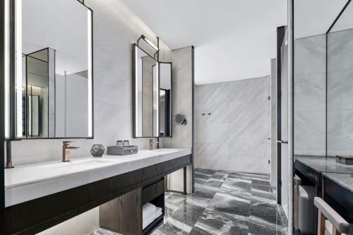 Executive Elite Suite image 1