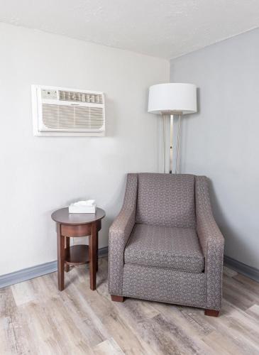Butler Inn - image 10