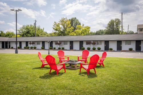 Зовнішній вигляд готелю, Butler Inn in Оксфорд (Огайо)
