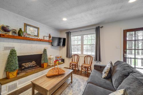 Boone Vacation Rental with Private Hot Tub and Deck in Boone, USA
