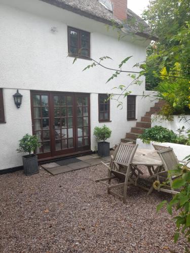 Delightful Devon Cottage in Otterton