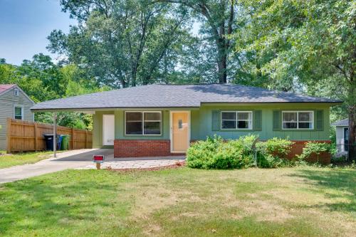 Quiet Columbus Home with Private Deck and Grill! in Columbus, USA