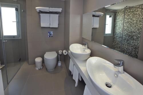 Family Suite (2 Adults + 2 Children) image 4