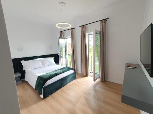 Nerium Garden Inn Tirana Airport in รินาส