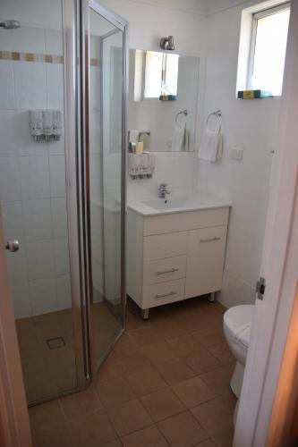 Bathroom, Best Western Coachman's Inn Motel in Bathurst