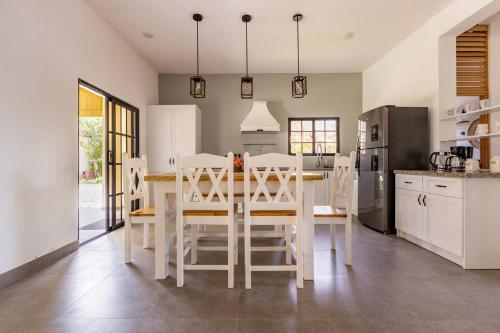 מטבח, Villas Elim A and B in קבררה