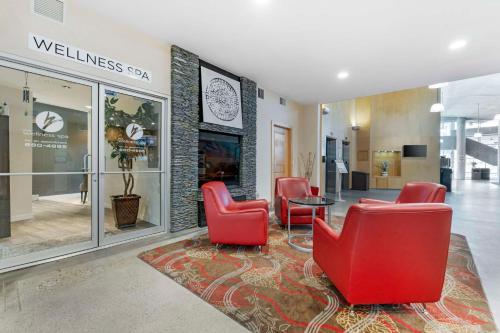 Best Western Plus Kelowna Hotel & Suites