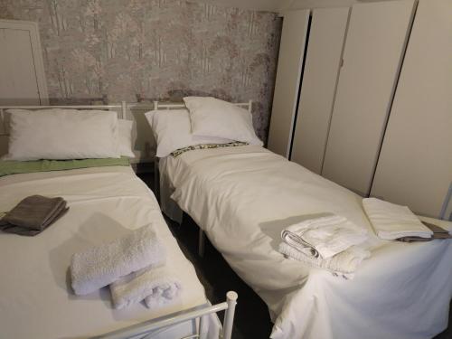 Comfortable 4-Bed House in Hucknall Nottingham