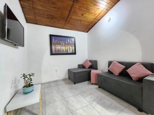 Apartamento cerca al Hangar M45