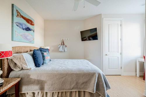 New Big Blue in LBJ Waterfront with a Private Pool in Kingsland, USA