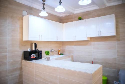 Studio Apartment image 10