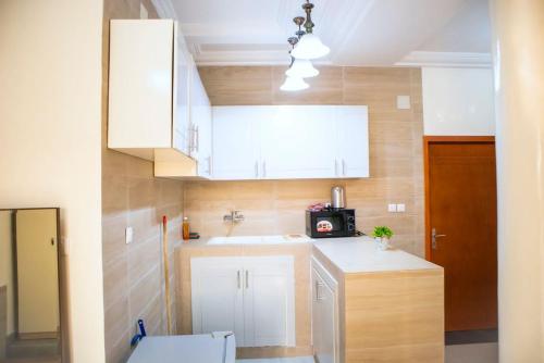 Studio Apartment image 7