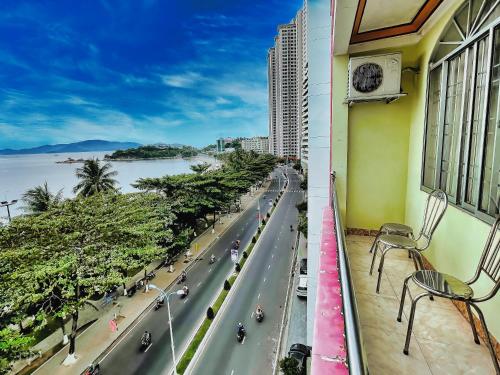 Surrounding environment, Quang Vinh 2 Hotel in Vinh Hai