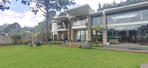Mountain Retreat Kodai