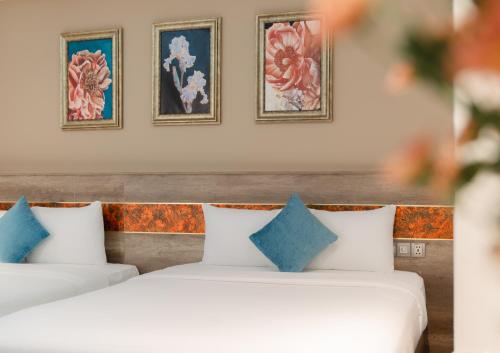 489389987 Aaron Boutique Hotel