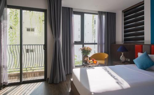 489390137 Aaron Boutique Hotel