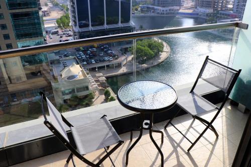 Cosmos Living Spacious with Balcony GCV1 - image 2