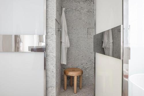 Bauhaus Suite image 1
