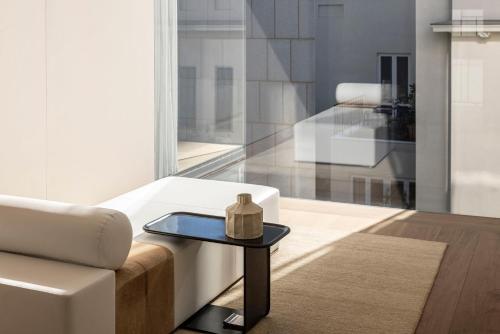 R48 Hotel and Garden - image 3
