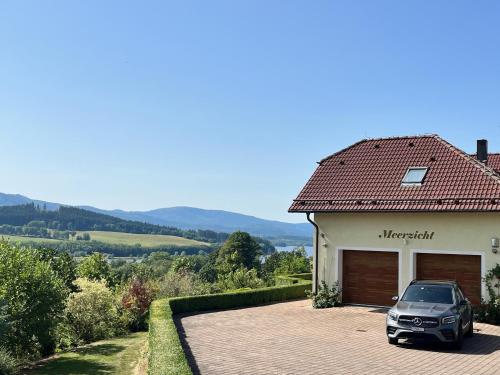 Luxury 10-bed villa with view pool playground