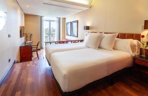 Superior Double or Twin Room with City View