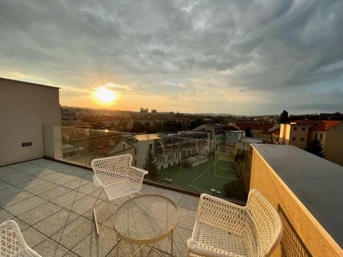 Apartment with Terrace image 10