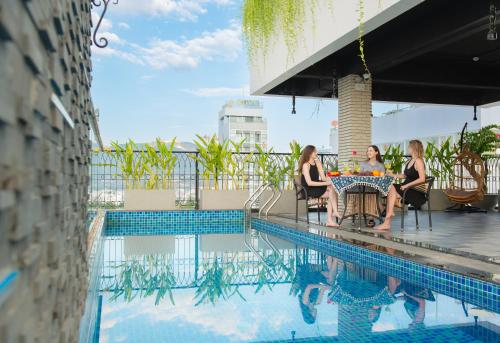 489417049 Aaron Boutique Hotel