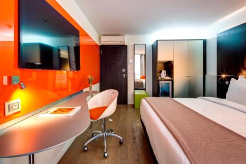 Superior Double or Twin Room image 4