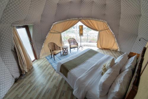 1 queen bed