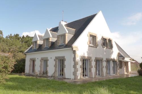 Grande maison avec tennis, les plages à pied