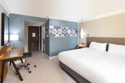 Crowne Plaza Harrogate an IHG Hotel - image 7