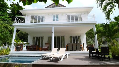 Las Brisas Villa - Chateau Elysium, Beau Vallon