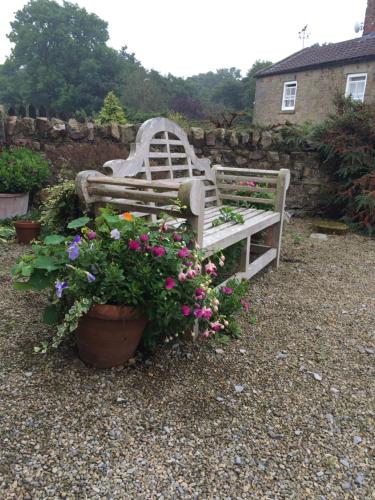 Whashton Springs Farmhouse B&B - image 14