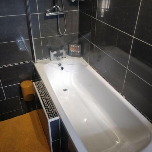 Ballywee guest house in 坦普尔派翠克